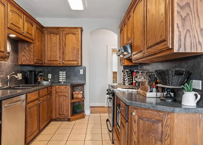 Spacious Near Worth Attractions Holiday home
